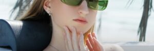 Green Rectangle Frame Fashion Sunglasses - Image 2