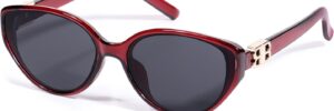 Red Oval Frame Fashion Sunglasses with Dark Lenses